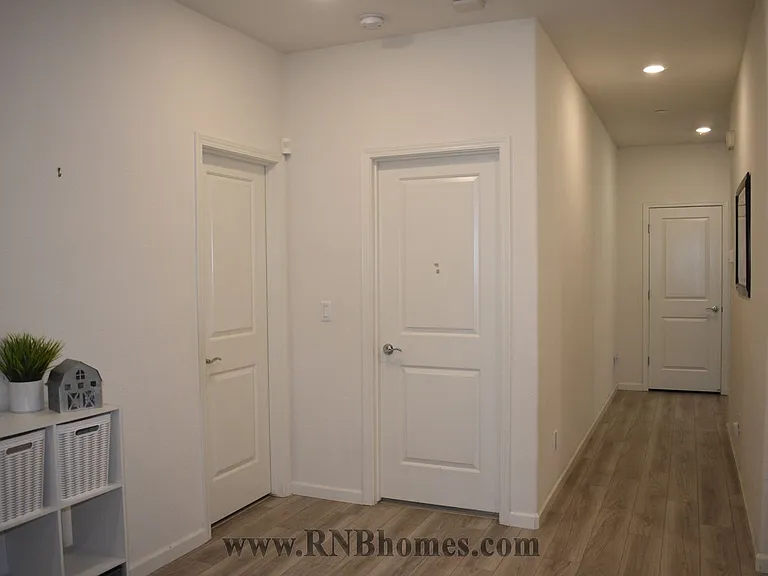 1048 Merrimack St — Photo 4