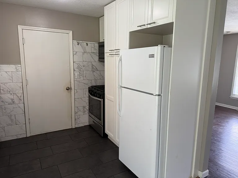 SW Lea Dr — Photo 17