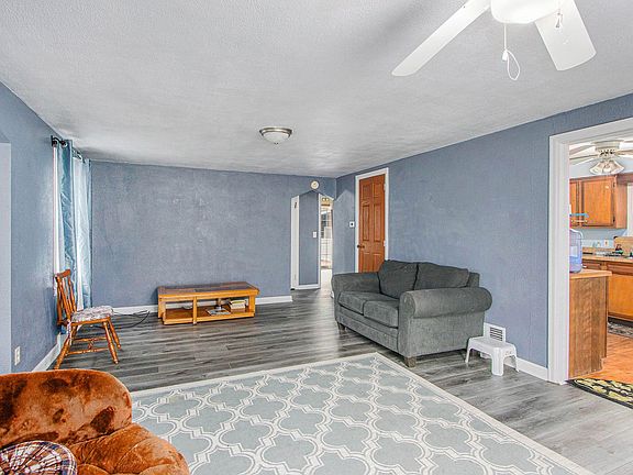 4th image of 1607 W Highland Blvd