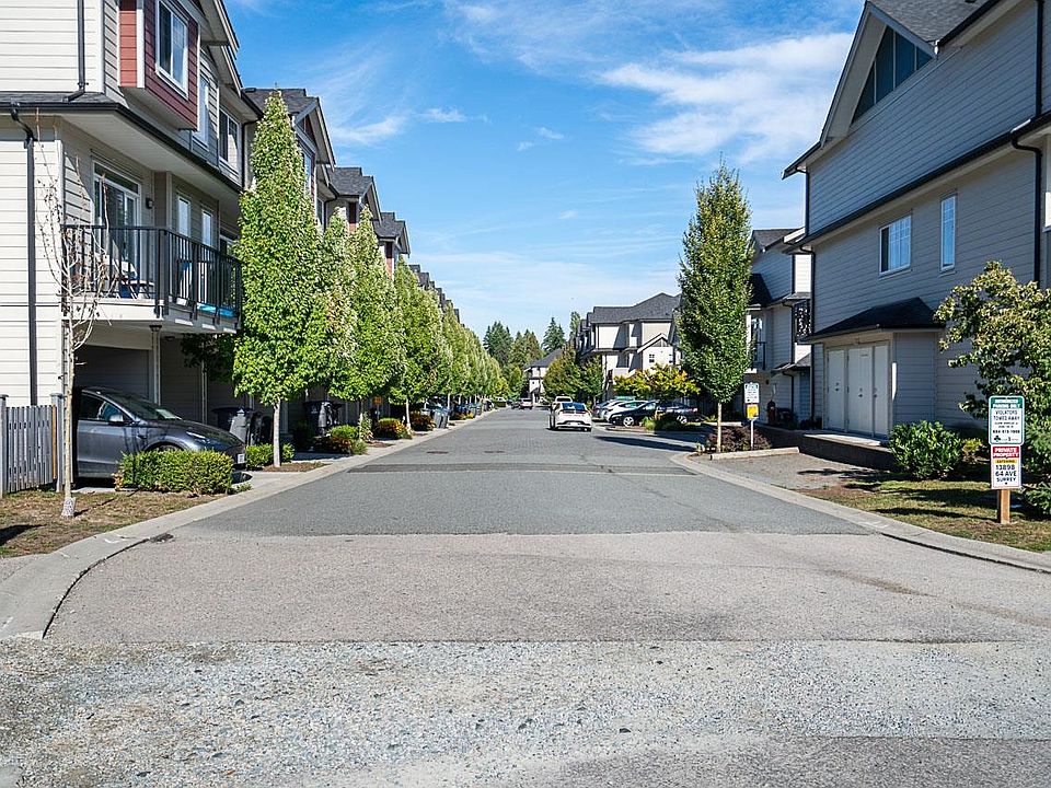 1st image of 13898 64th Ave #27