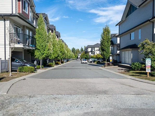 13898 64th Ave #27, Surrey, BC V3W 1L6