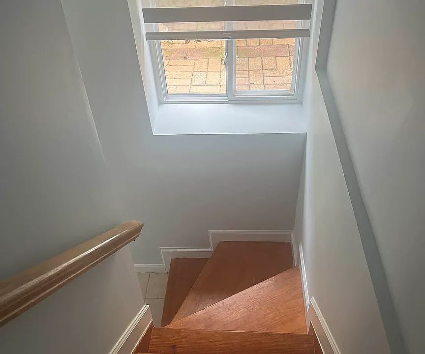 1st image of 190 Wellington Ct #1