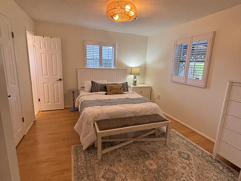 430 Coconut Dr — Photo 3