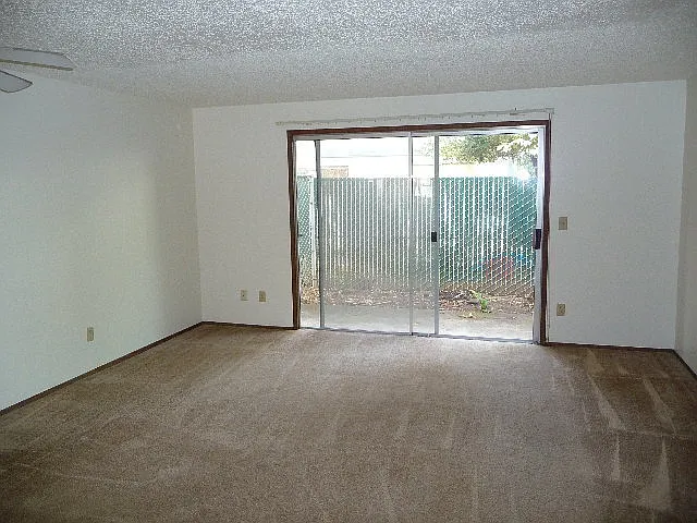 JOH076 — Photo 1