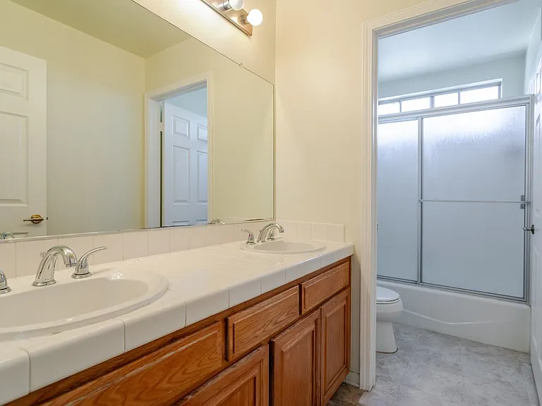 7306 Newcastle Ave — Photo 22