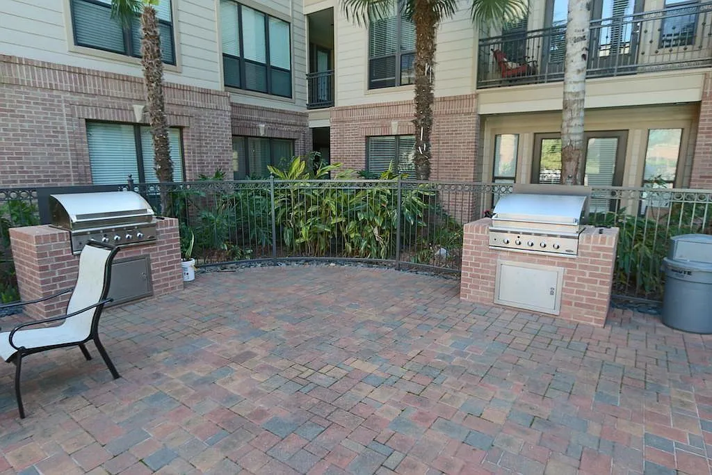 1 bed, 1.0 bath, 793 sqft, $2,050 — Photo 4