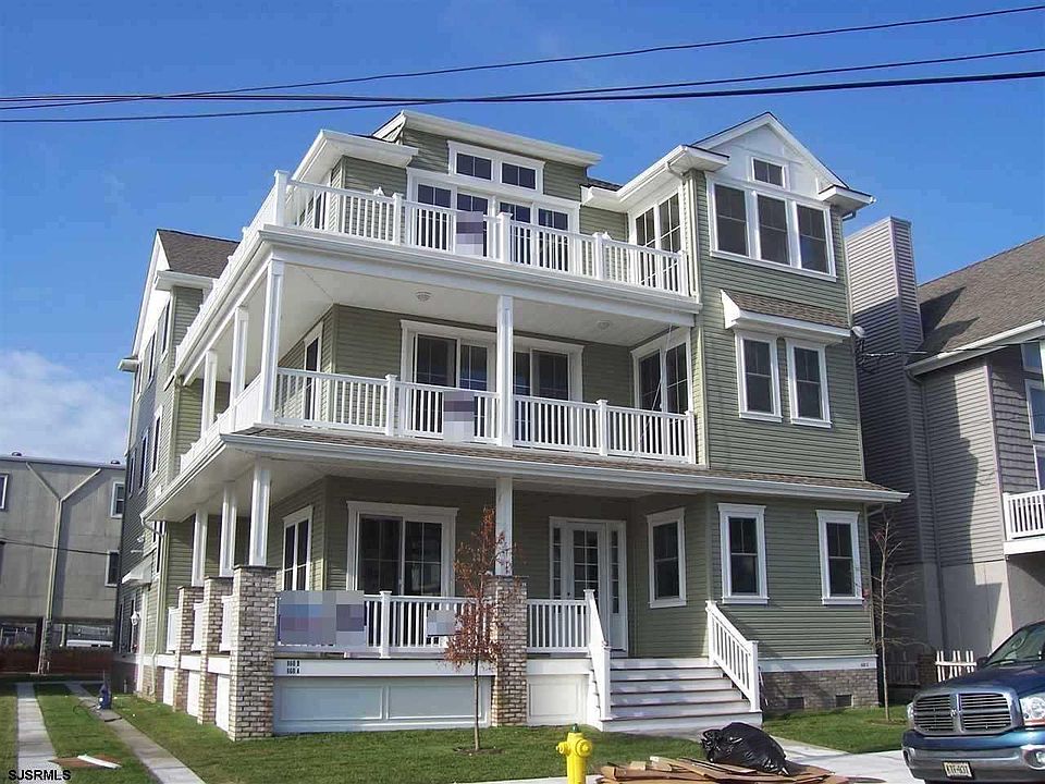 1st image of 860 7th St Floor 1