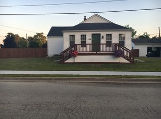 426 E Beaver St, Standish, MI 48658