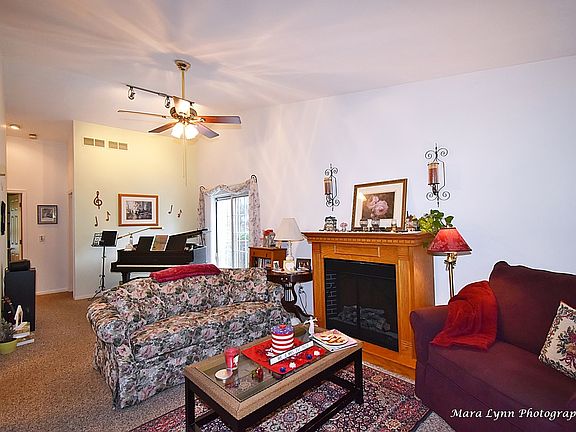 5th image of 1350 Arlington Ct