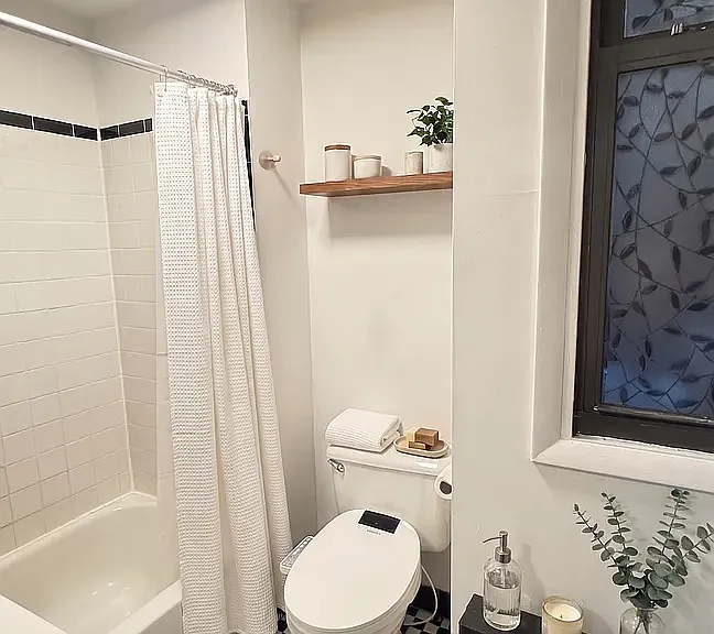 308 E 6th St #2 — Photo 5