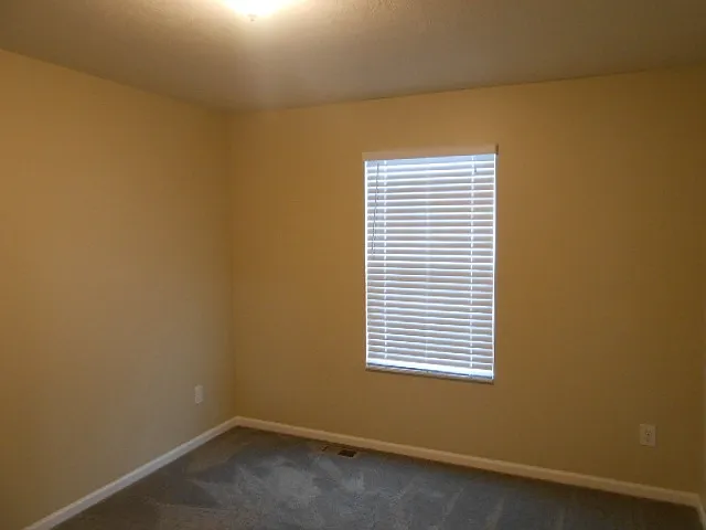636 Brighton St — Photo 10
