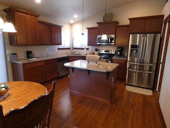 4th image of 1105 N Courtney Ct
