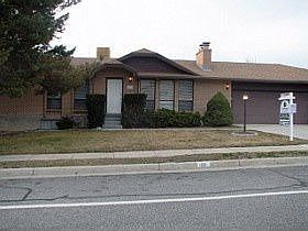 2nd image of 1121 E Hidden Valley Dr