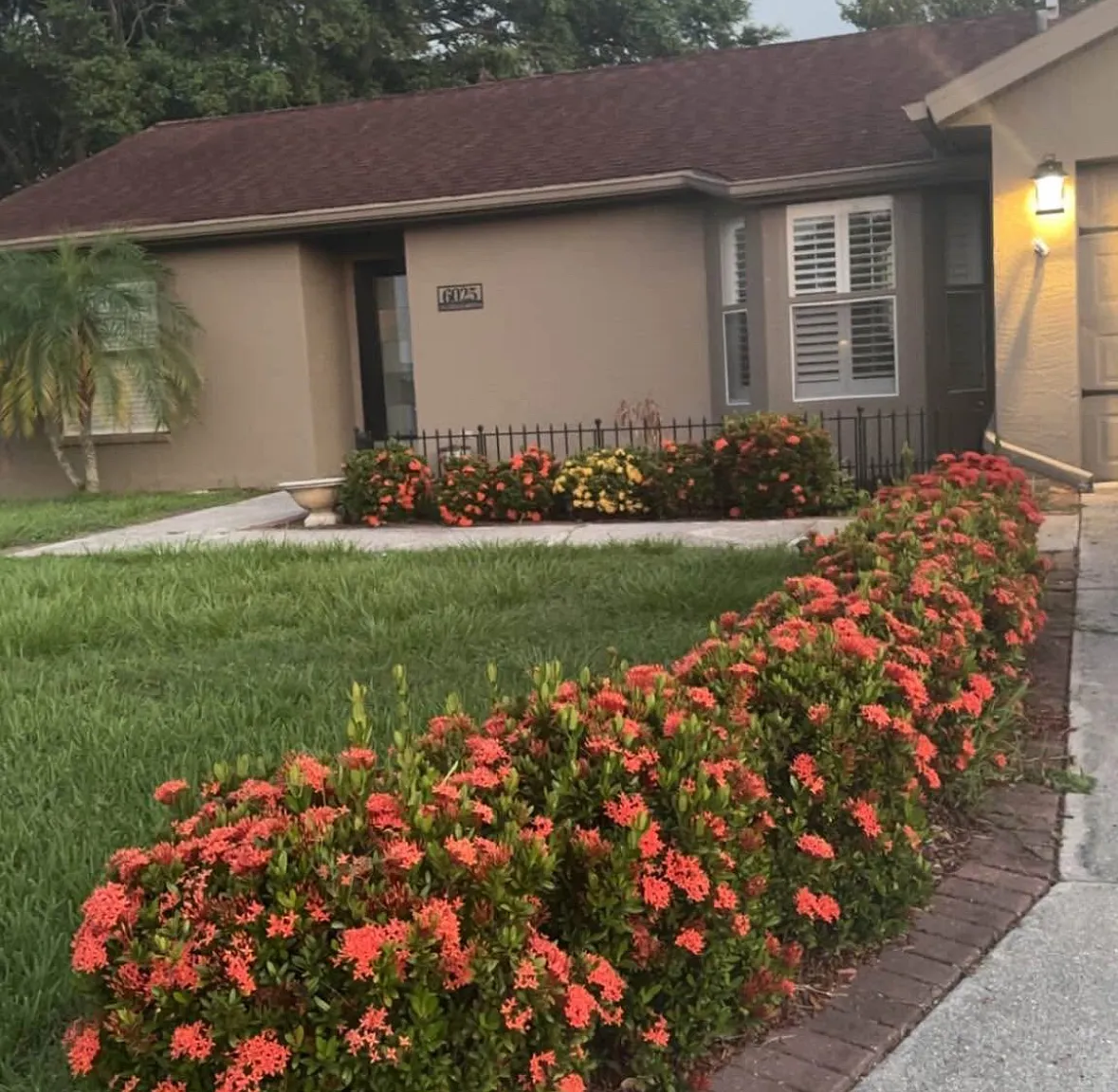 3 bed, 1600 sqft, $2,400 — Photo 1