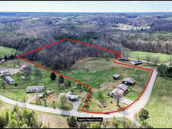 3rd image of 455 Mitch Rd