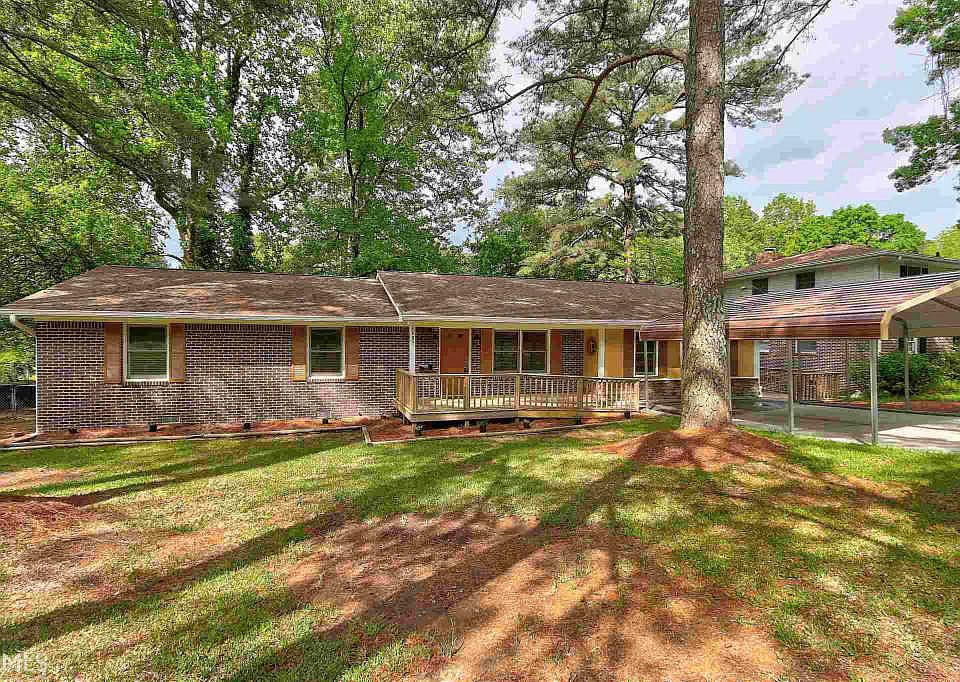 1st image of 1685 Pine Cir