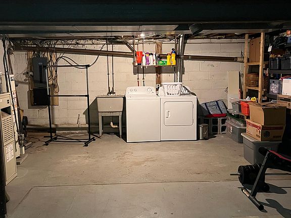 5th image of 103 Lincoln Ave