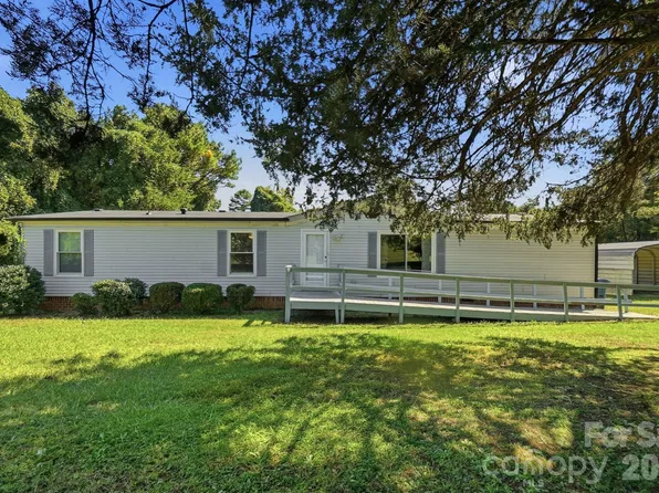 6017 Frazier Dr, Davidson, NC 28036