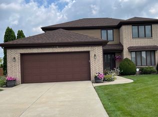 772 Yorkshire Ln, Des Plaines, IL 60016