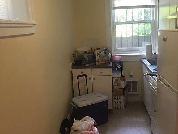 2nd image of 33 Concord Ave #8