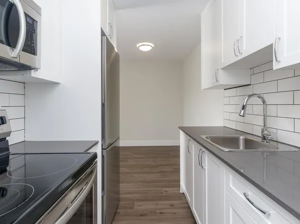 Cranmere Apartments, 1928 Lee Ave, Victoria, BC V8R 4W8