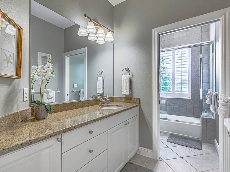 454 Island Cir — Photo 25