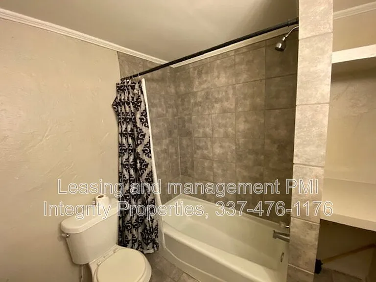 318 Auburn Dr #A — Photo 6