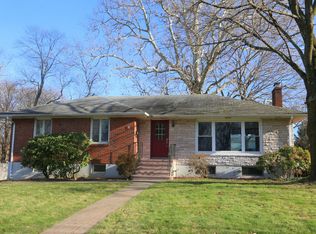 8 Tamarack Dr, Cortlandt Manor, NY 10567