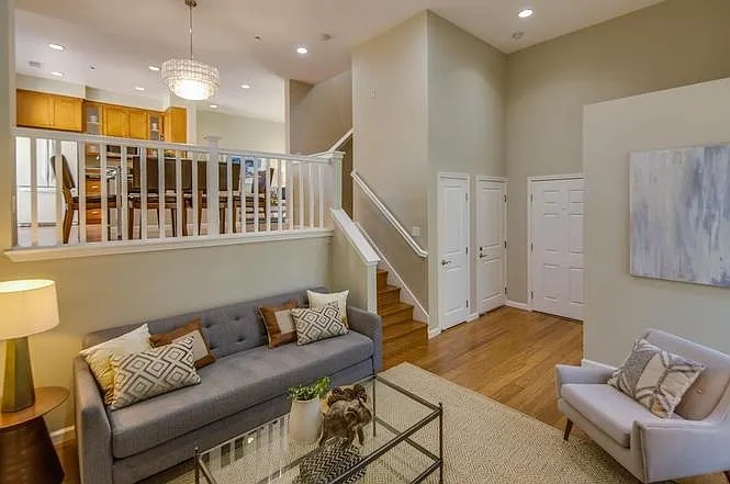 424 Kent Dr — Photo 2
