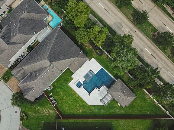 4th image of 278 Sonoma Ct