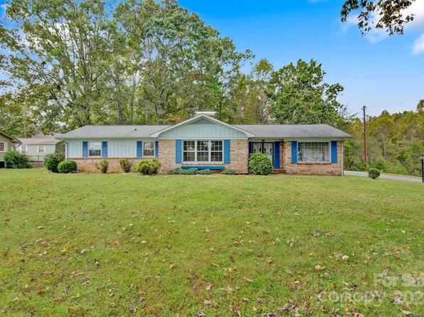 1774 Connelly Springs Rd, Lenoir, NC 28645