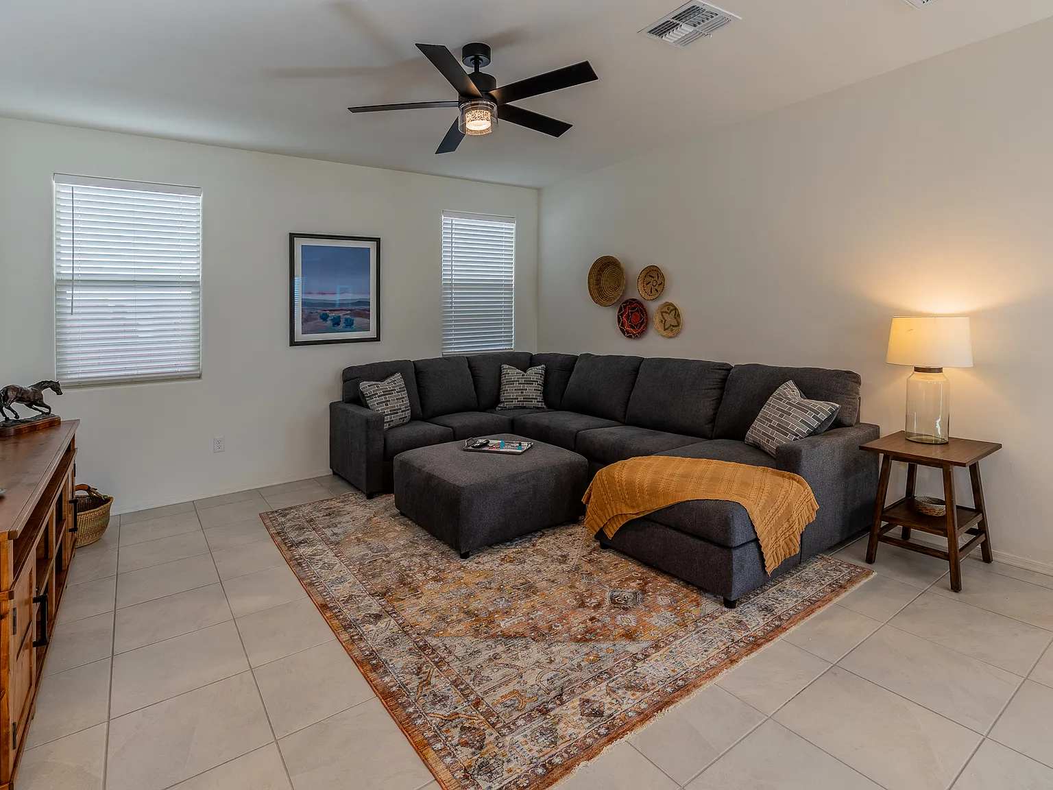 3 bed, 1745 sqft, $3,200 — Photo 3