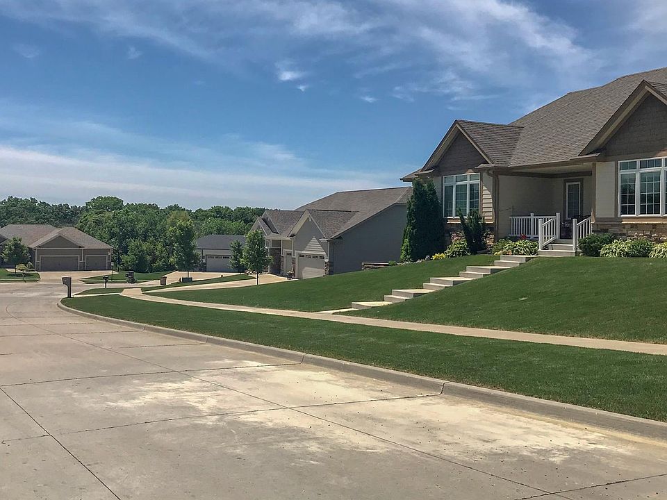 2nd image of 385 NE 79th Ct