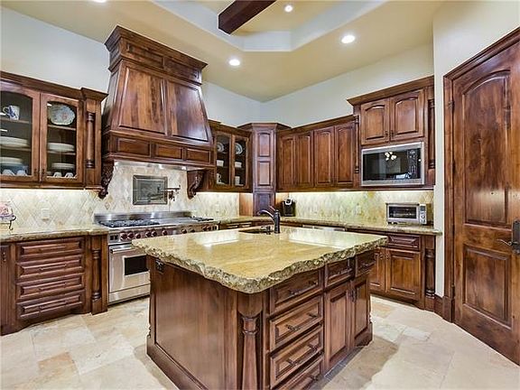 5th image of 13413 Shore Vista Dr