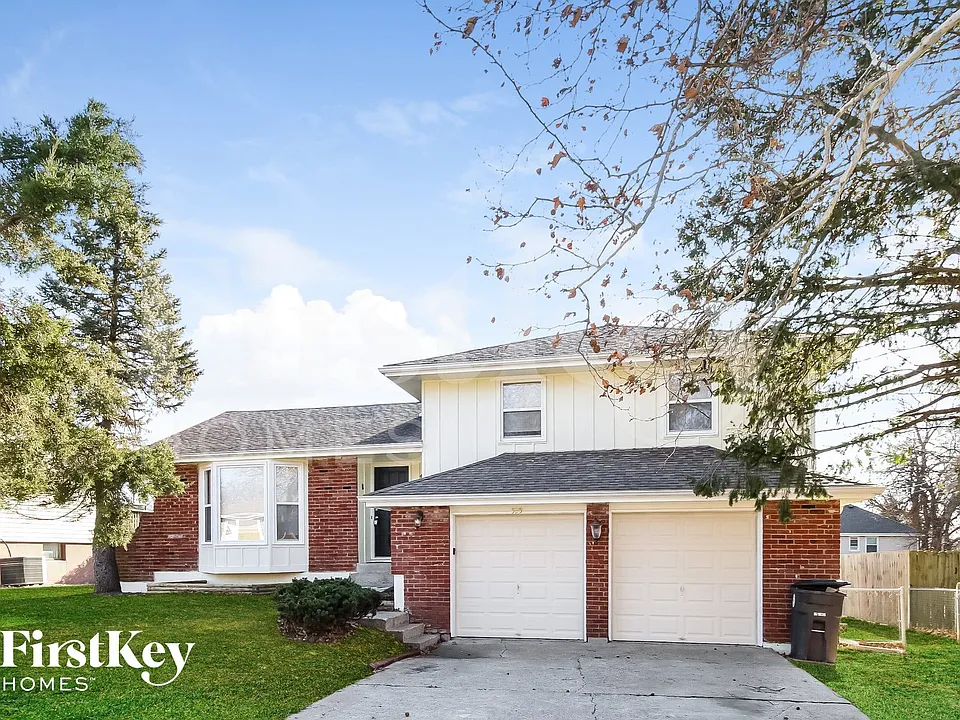 525 Sunset Ln
