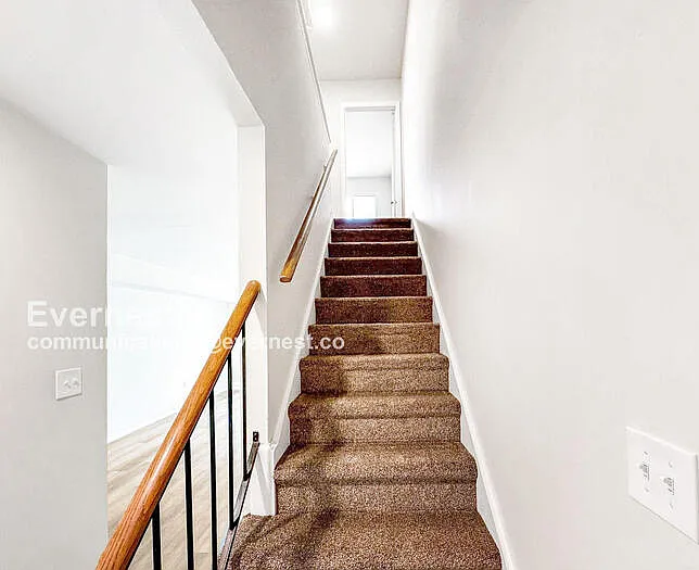 107 Newcastle Dr — Photo 6