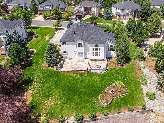 Built-in grill and fire-pit