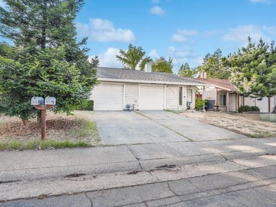 5427-5425 E Knoll Dr, Fair Oaks, CA, 95628