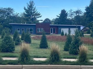 5263 Park Lake Rd, East Lansing, MI 48823