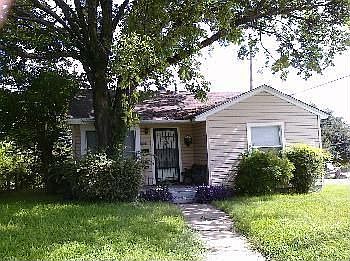 1st image of 1563 E Louisiana Ave