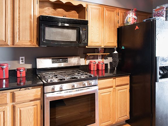 3rd image of 2241 Bluebell Ct