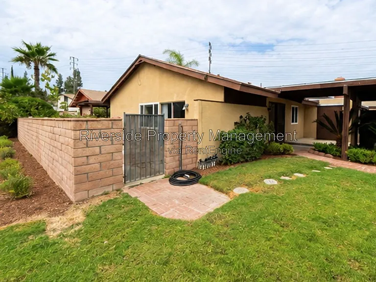 5025 Pearblossom Dr — Photo 4