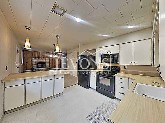 2nd image of 3208 Carol Ave