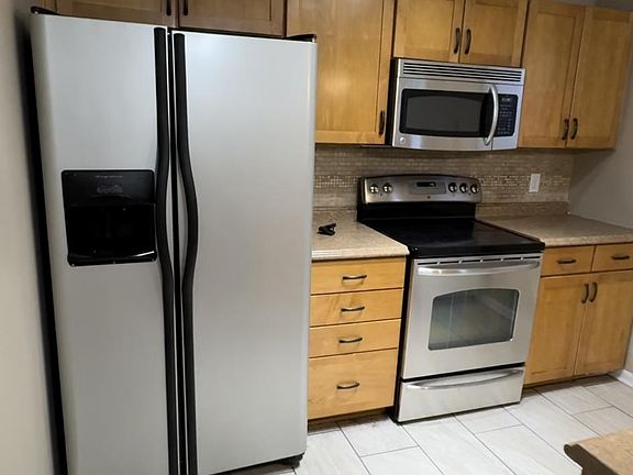 5th image of 5608 S 193rd St