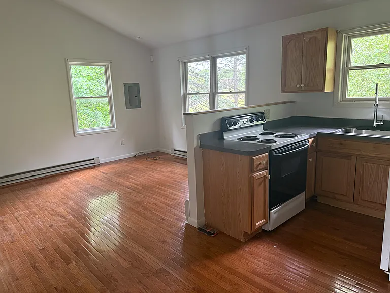 183 Barrytown Rd — Photo 16