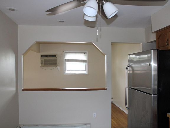 5th image of 126 Liberty St