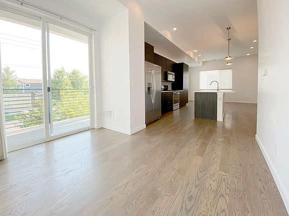 5th image of 3115 W 18th Ave