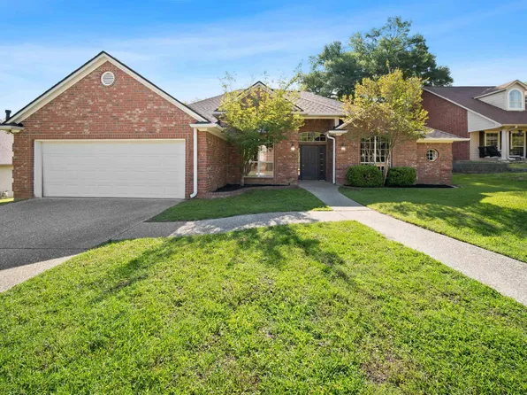 14381 Cedarwood Cir, Tyler, TX 75703
