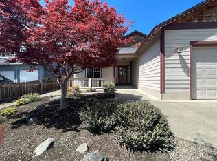 1517 Summer Pl, Talent, OR 97540