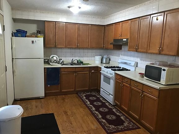 5th image of 1829 Pine St
